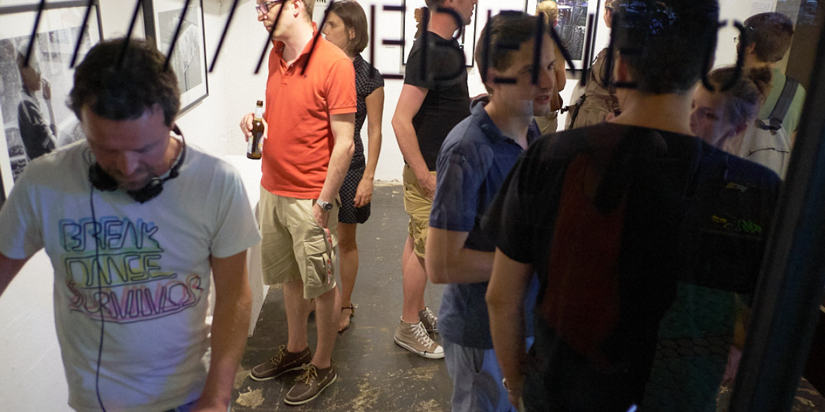 Vernissage „Vertraute Fremde" im Projektraum Ebene 0, Stuttgart, 2013