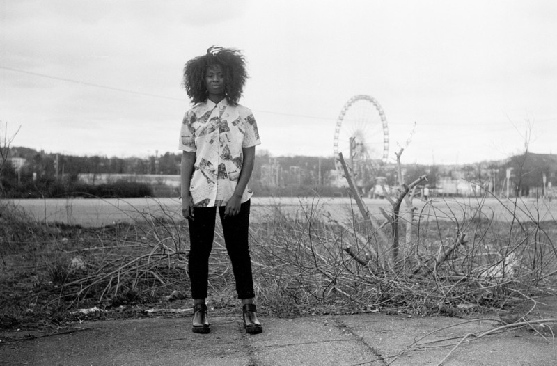 Lisa-Marie auf dem Cannstatter Wasen, analog fotografiert von Jens Franke mit der Leica M3, April 2015
