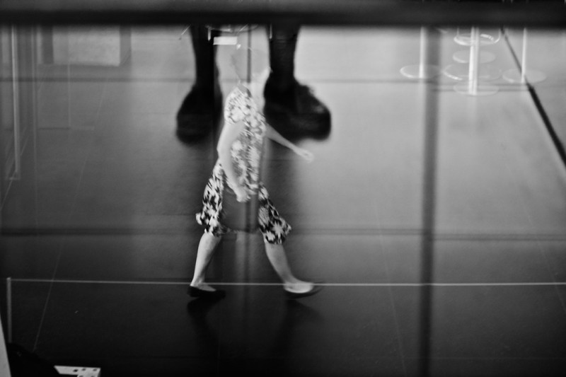 Straßenfotografie aus der Serie „Viertelstunden: Kunstmuseum Stuttgart, Juli 2012
