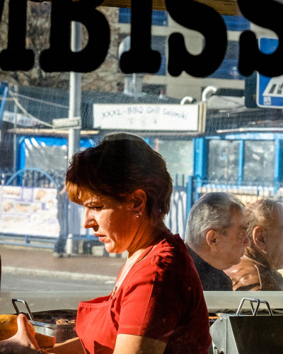 Straßenfotografie aus der Serie „Zwischenräume: Bahnhofstraße, Bad Cannstatt